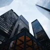 Comment structurer une protection juridique professionnelle efficace dans un environnement bancaire en mutation